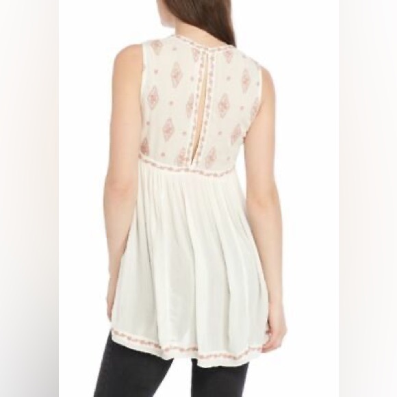 Free People Sleeveless Diamond Embroidered Top NWT. Size XS - Picture 7 of 12
